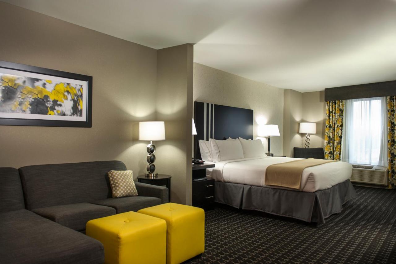 Holiday Inn Express And Suites Madison Central By Ihg Exterior foto