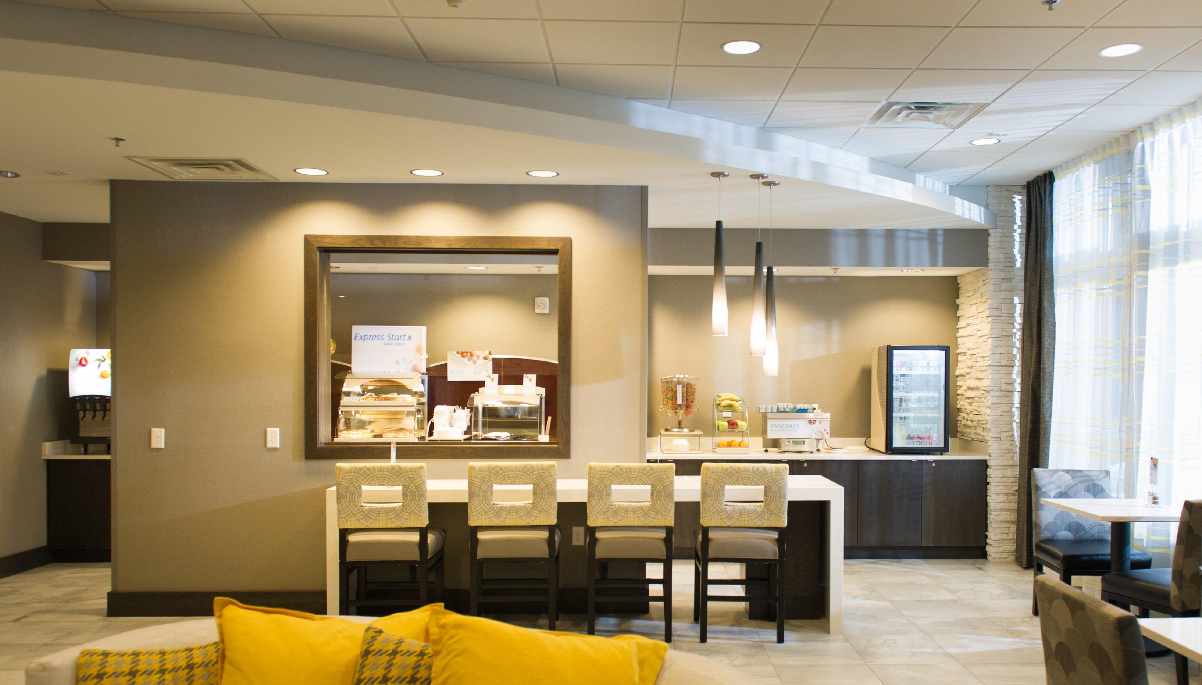 Holiday Inn Express And Suites Madison Central By Ihg Exterior foto