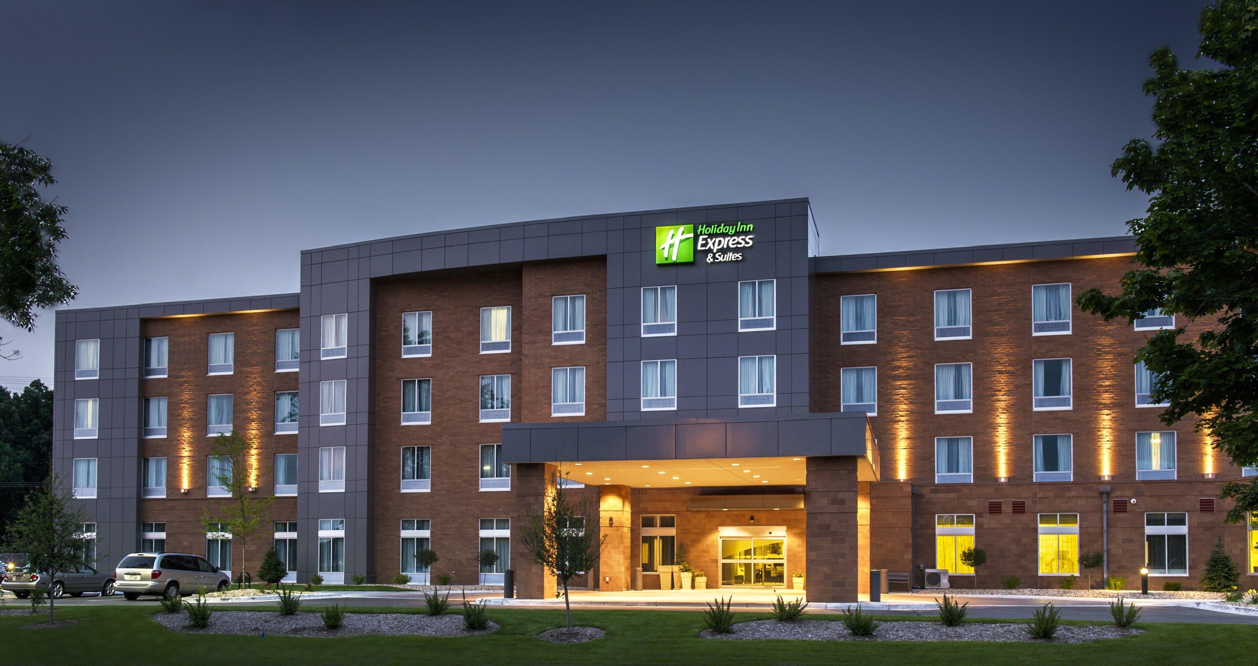 Holiday Inn Express And Suites Madison Central By Ihg Exterior foto