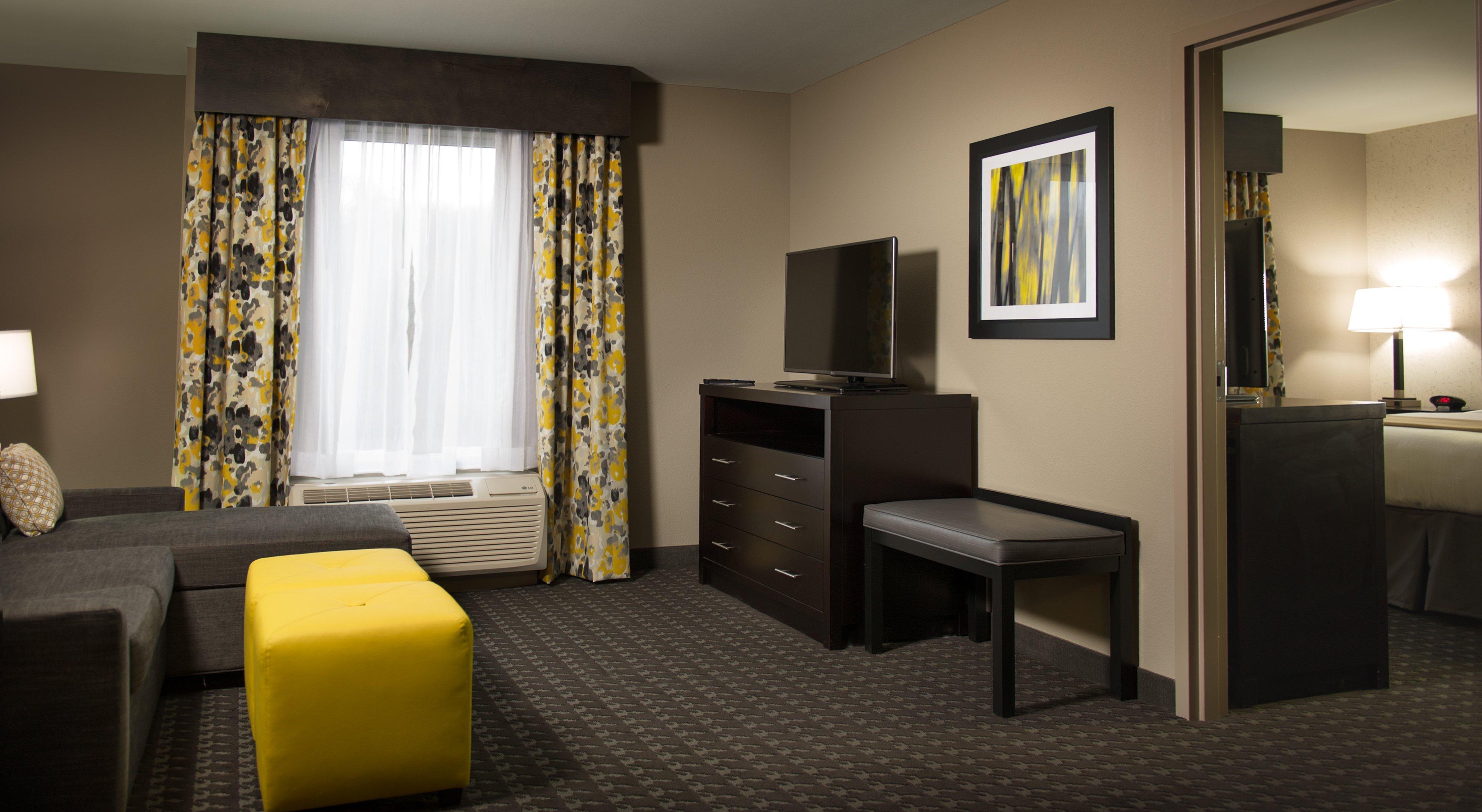 Holiday Inn Express And Suites Madison Central By Ihg Exterior foto