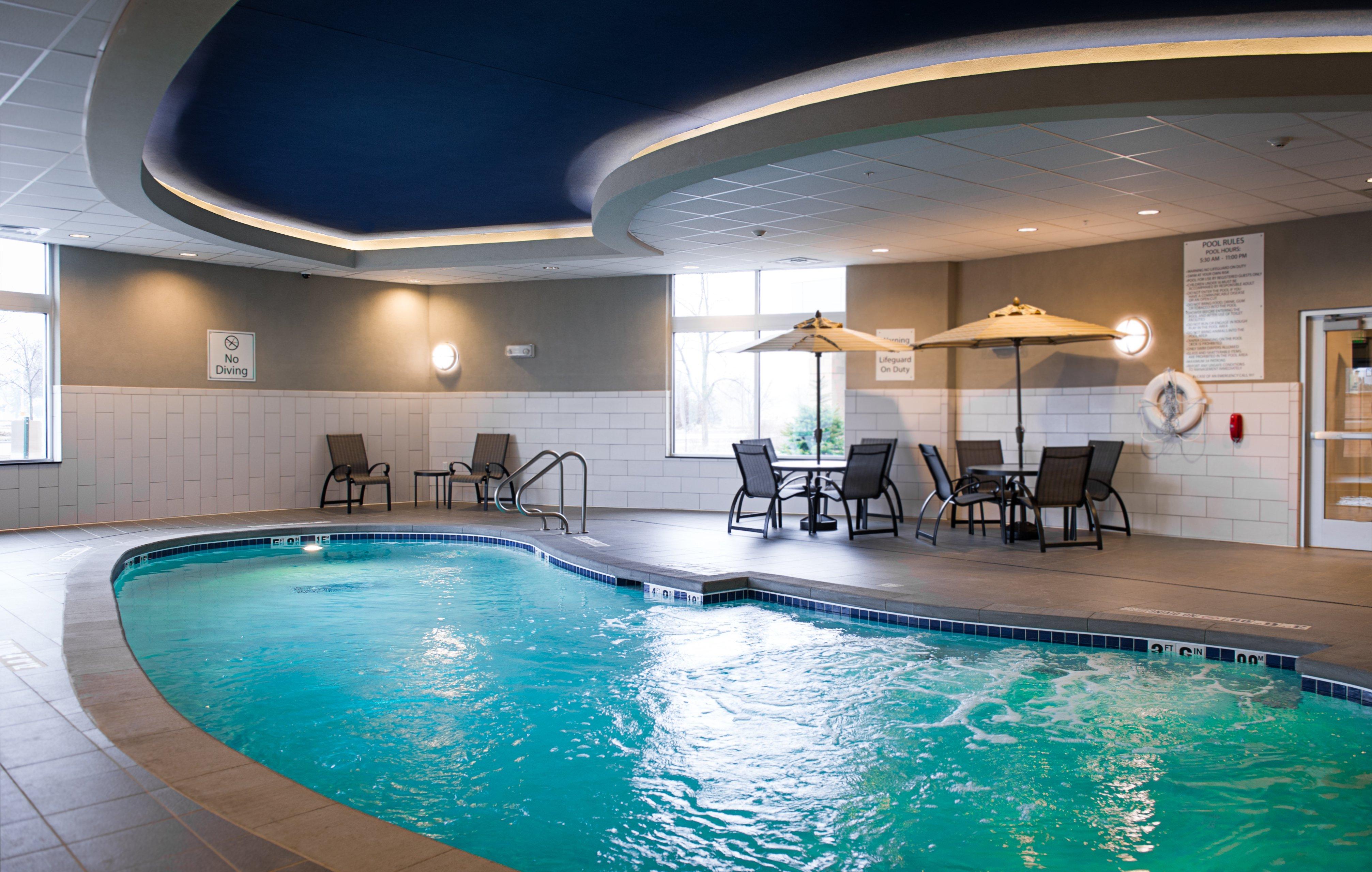 Holiday Inn Express And Suites Madison Central By Ihg Exterior foto