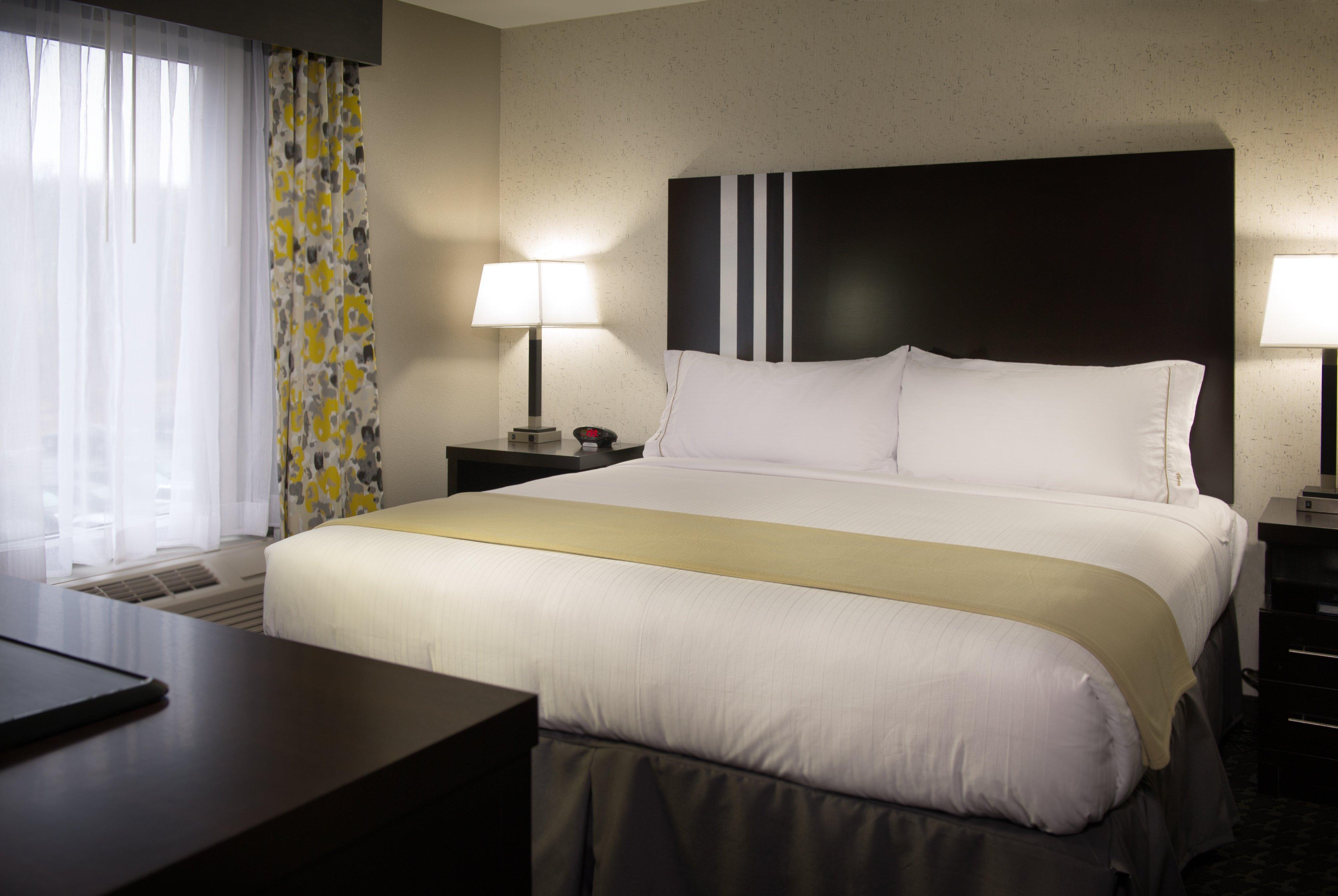 Holiday Inn Express And Suites Madison Central By Ihg Exterior foto