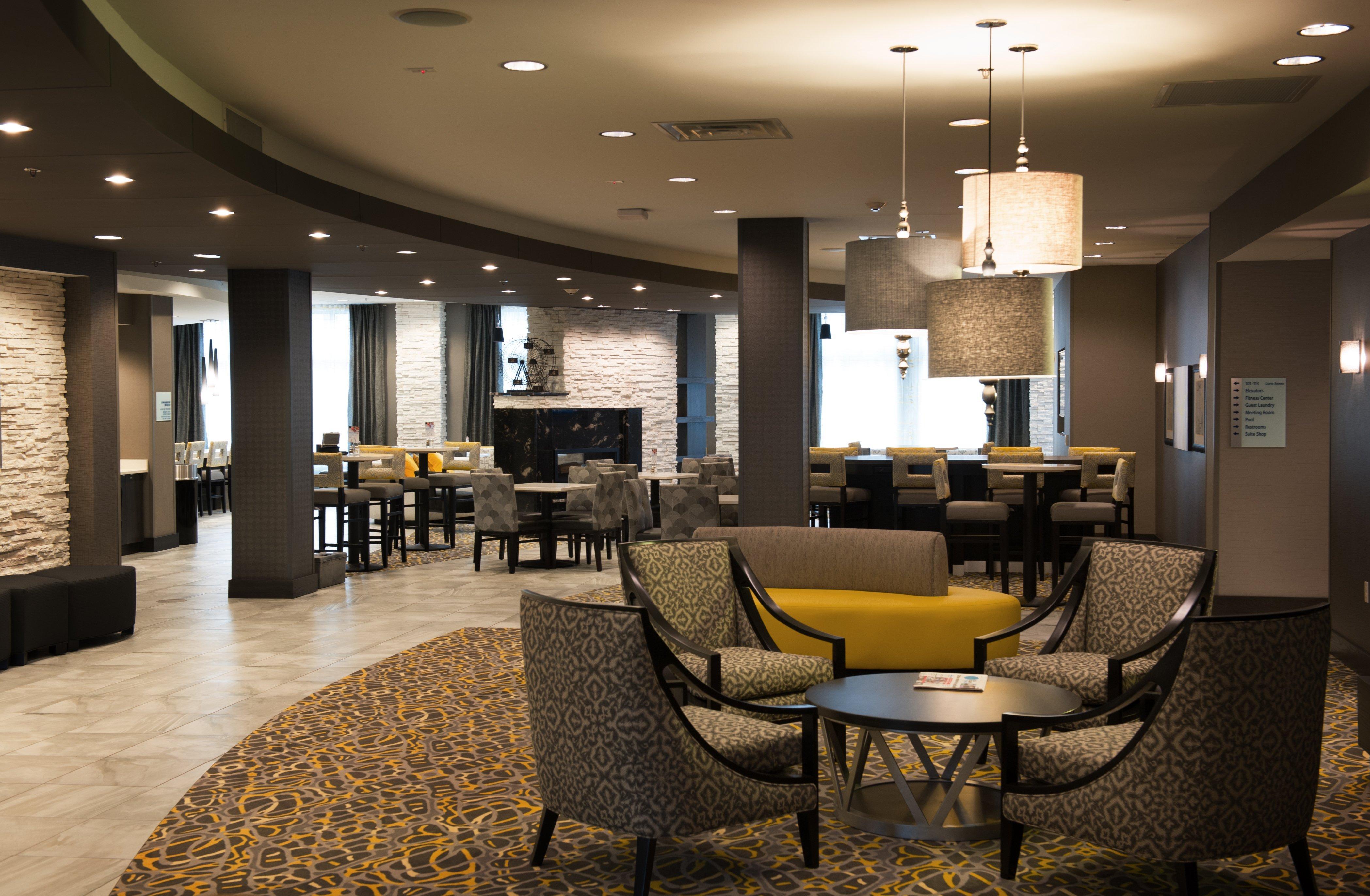 Holiday Inn Express And Suites Madison Central By Ihg Exterior foto